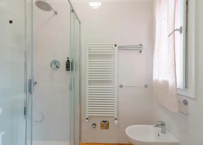 Mascarella By Lesdomus * Bologna